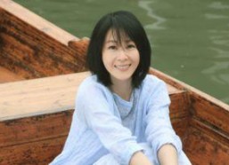 尹媗的家庭背景,出身名门，传承家族荣耀的传奇女性